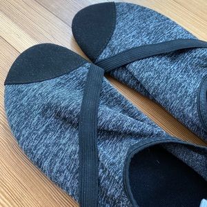 NWT Fitkicks Black Gray Live Well XL 10-11